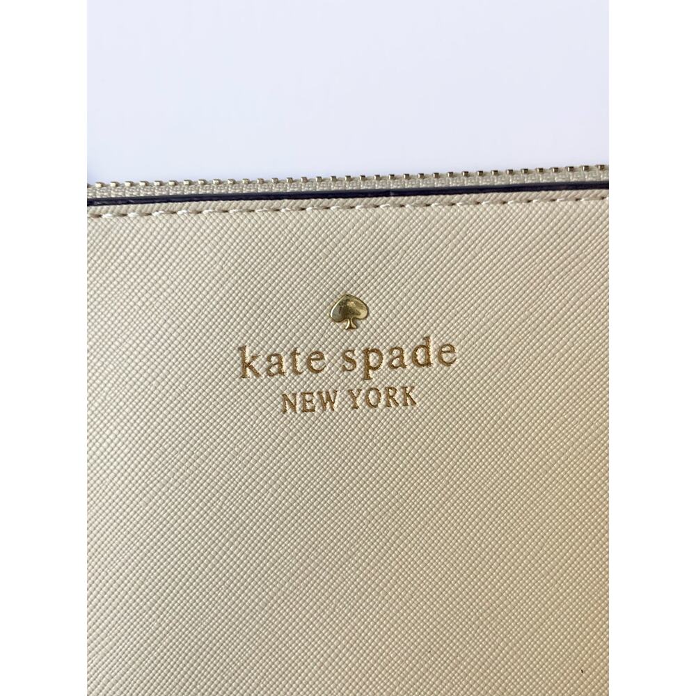 Kate Spade Women's Metallic Cedar Street Slim Bee Wristlet - Gold NWOT - Picture 4 of 7